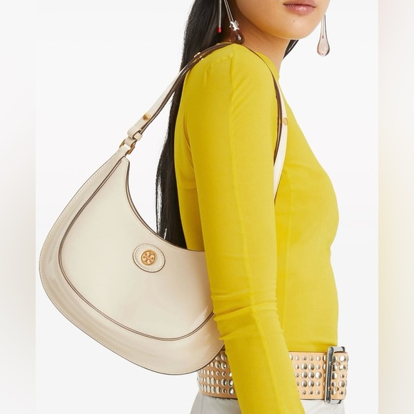 💎NWT💎 Tory Burch Robinson Spazzolato Crescent Shoulder Bag, Shea Butter - Picture 2 of 15